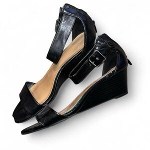 Limelight Black Wedge Sandals